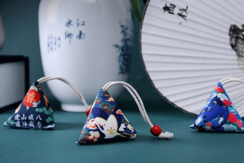 國(guó)潮文創(chuàng) 設(shè)計(jì)上的驚艷與信息咨詢(xún)服務(wù)的內(nèi)在邏輯